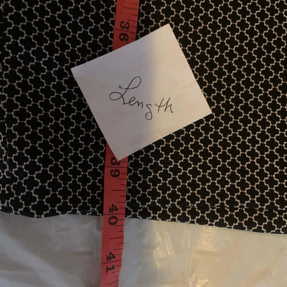 White House Black Market Quatrefoil Geo Slimming Sheath Dress Size 6 - Picture 12 of 14
